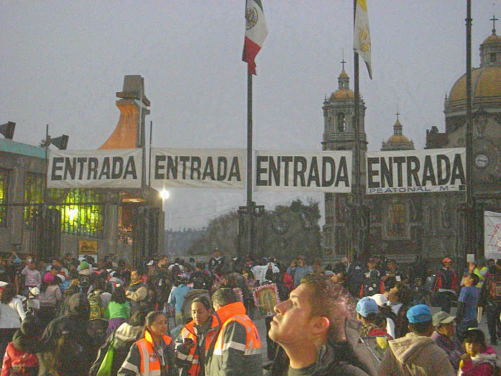 Einlass zum Basilikavorplatz - 
jakob.beckeling@yahoo.com