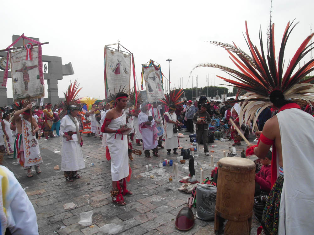 Azteken in Weiss - 
jakob.beckeling@yahoo.com