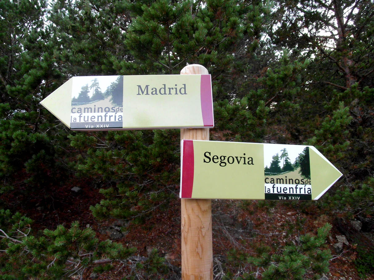 Wegeweiser nach Madrid und Segovia - www.jakob-beckeling.net