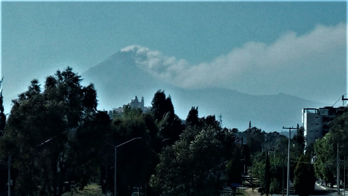 Der Popocat&eacute;petl begr&uuml;&szlig;t das neue Jahr 2021 und alle Lungenkranken auf seine Weise.