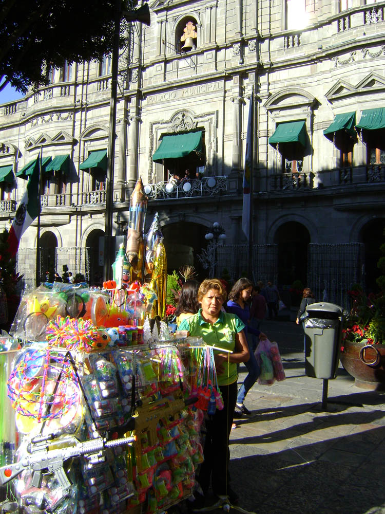 Zócalo Puebla: Vor dem Rathaus -
jakob.beckeling@yahoo.com