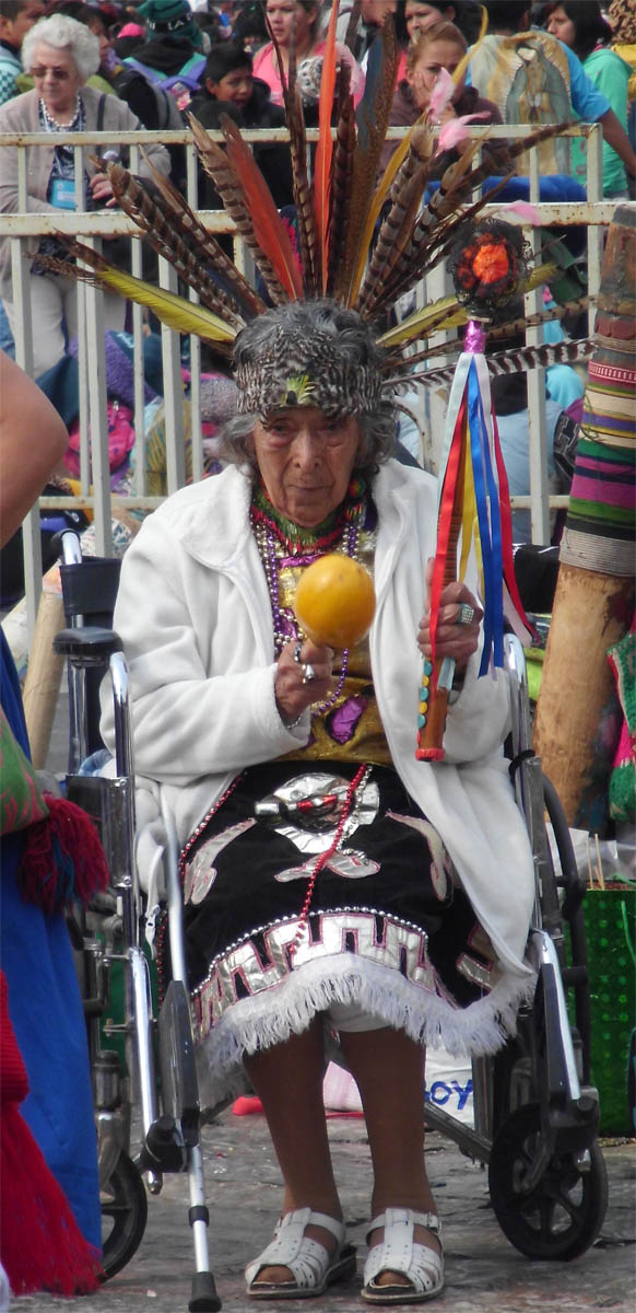 Aztekin im Rollstuhl - 
jakob.beckeling@yahoo.com